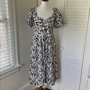 Short sleeved dress *NWT*